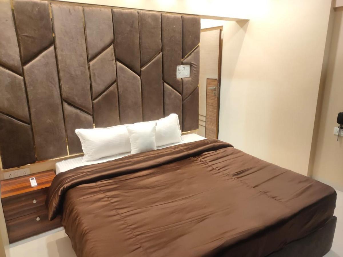 Osi Apartments Bandra West Bombay Extérieur photo